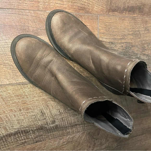 Chaco Women's Fossil Tassel Back Zip Ankle Boots Size 8 Brown - Picture 6 of 12